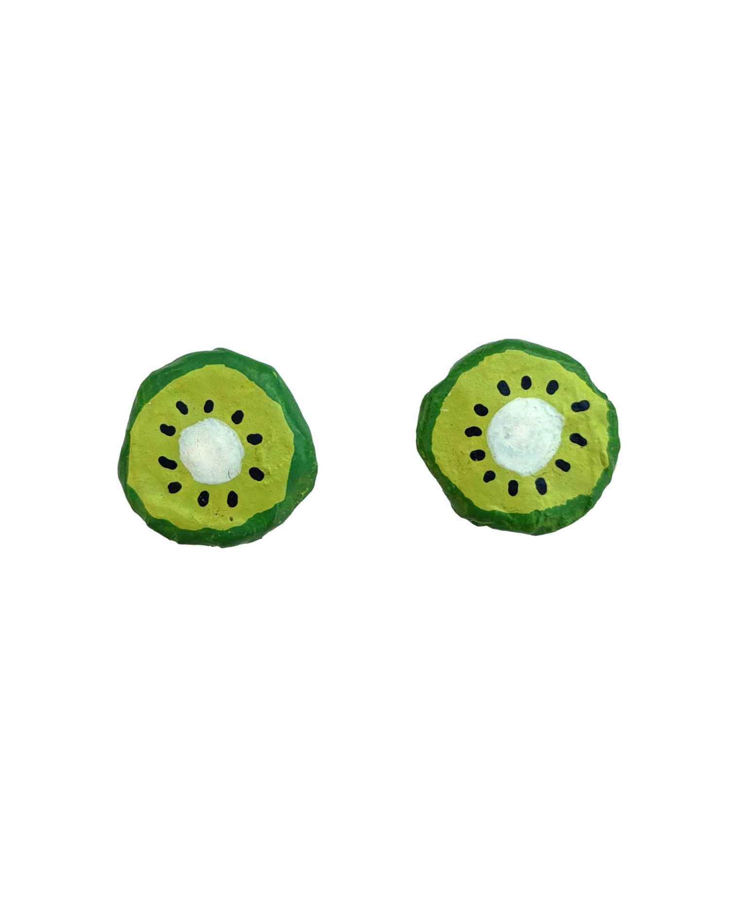 Pendientes infantiles con forma de kiwi sobre fondo blanco
